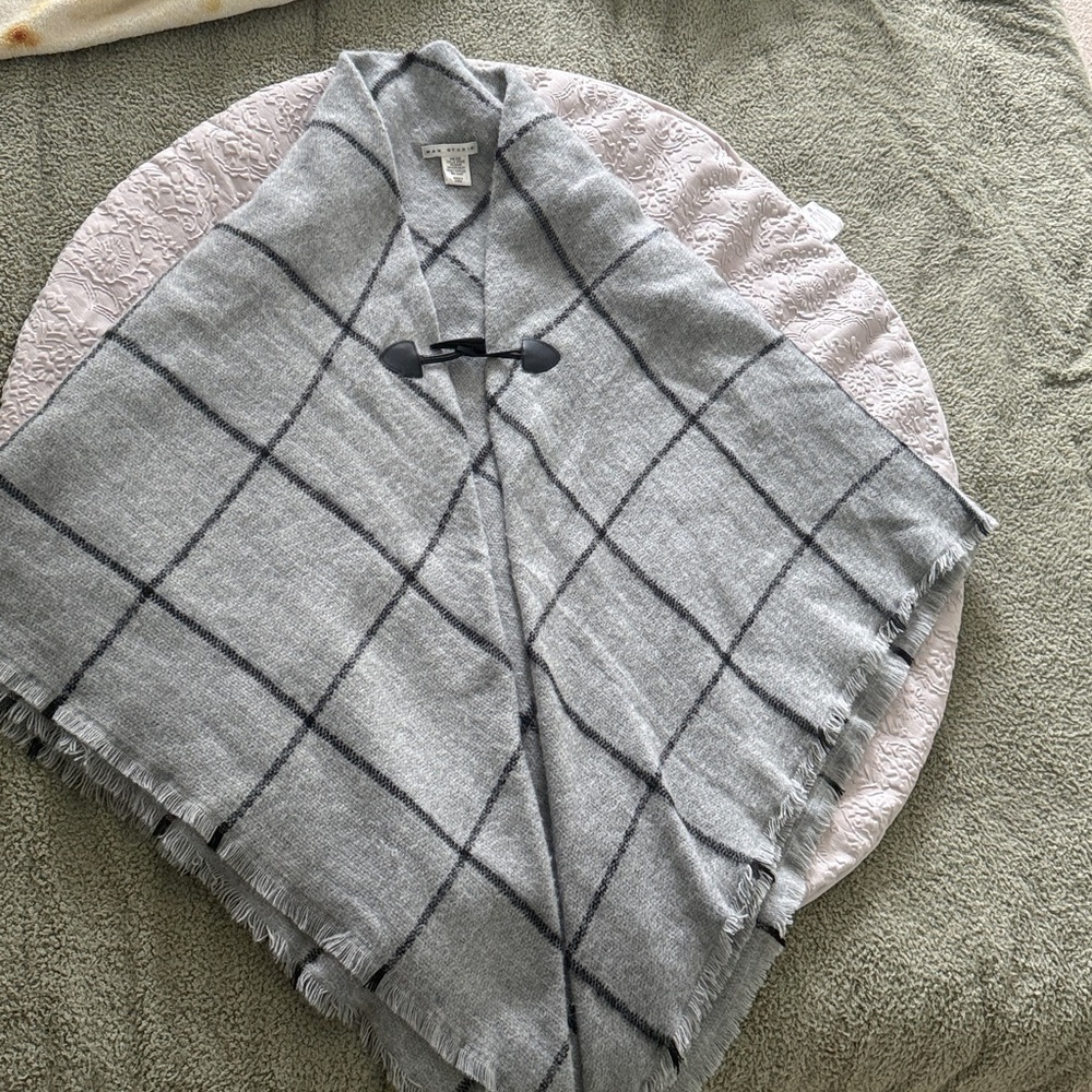 Max Studio Gray and Black Checkered Poncho Cape Shawl One Size - Picture 6 of 10